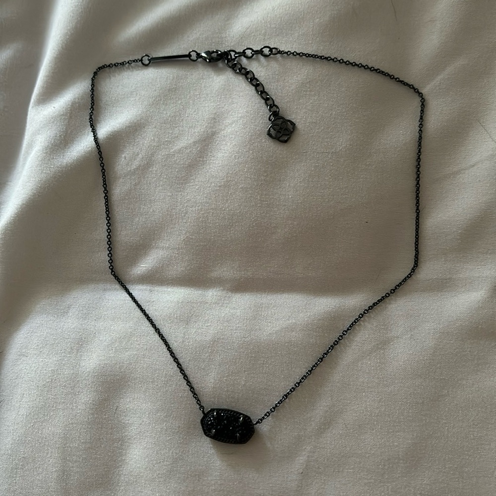 Black Kendra Scott Necklace!